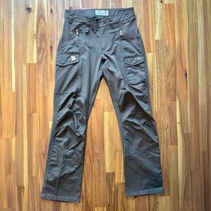 Fjällräven Nikka Pants Women’s Dark Olive EU 34 US 26 (short)
